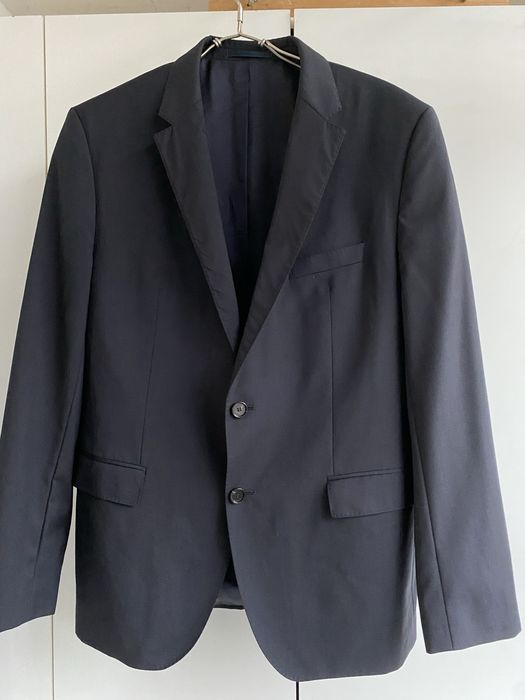 Costum BOSS lâna 100%