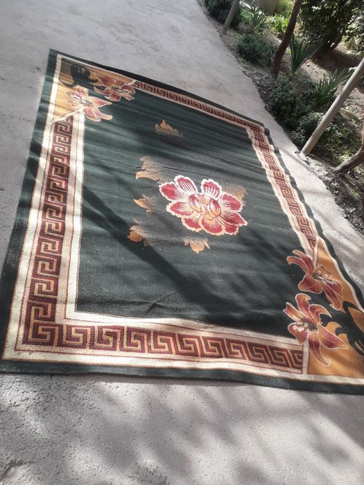 Гилам сотилади холати жуда яхши