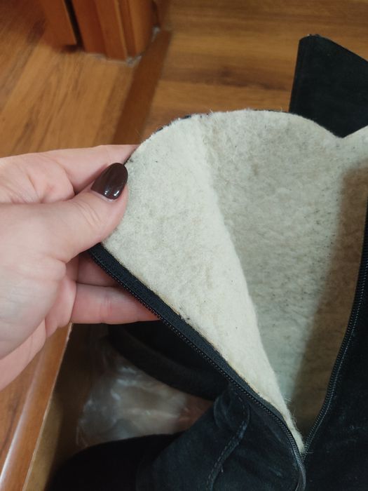 Продам зимние сапоги Rieker