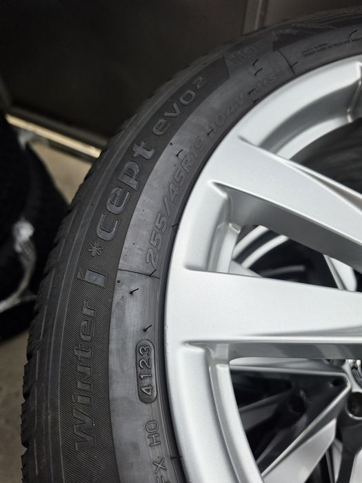 4 Броя 255/45/19 Hankook 2x7mm 2x6,3mm 23dot