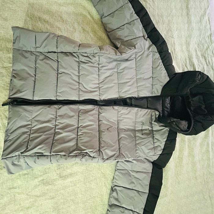 Продам куртку отличную