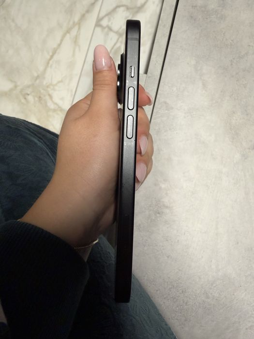 Iphone 15 , 84% baterie, 128 GB