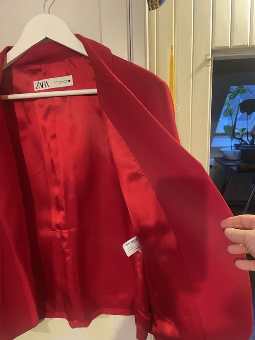 Sacou rosu Zara captuseala satin XL