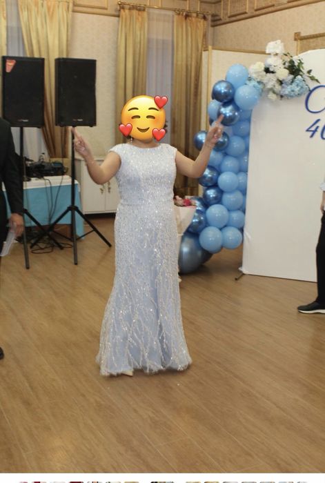 Красивое вечерное длинное платье