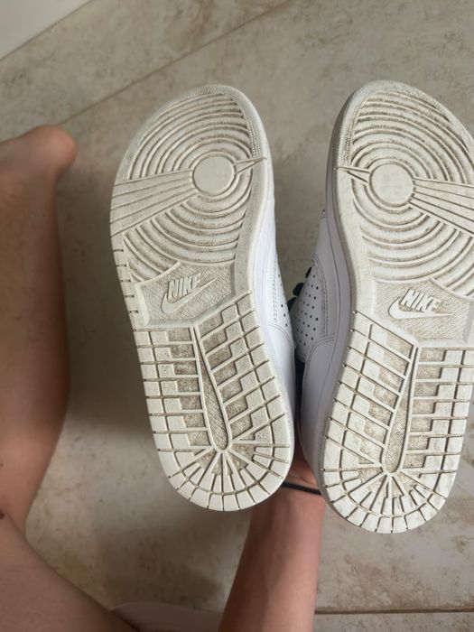 Adidasi nike jordan