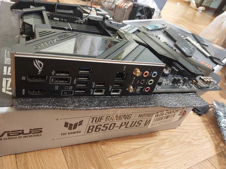 Asus Rog Strix Z790-H Gaming Wi-Fi DDR5
