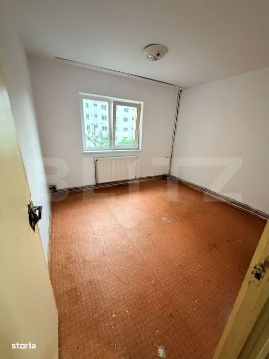 Apartament 2 camere decomandat, 65 mp, etaj 2/4, zona Tractorul — fotografia 3