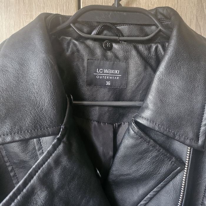 Дамско кожено яке