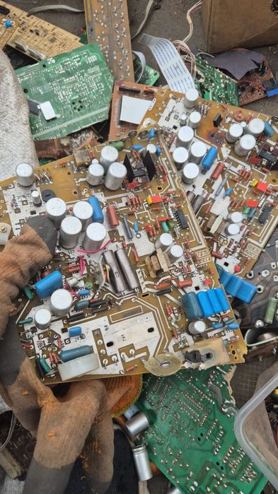 Прием плат, радиодеталей