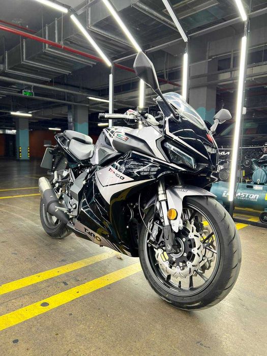 Продаю мотоцикл TARO GP ONE  своя в отличном состоянии