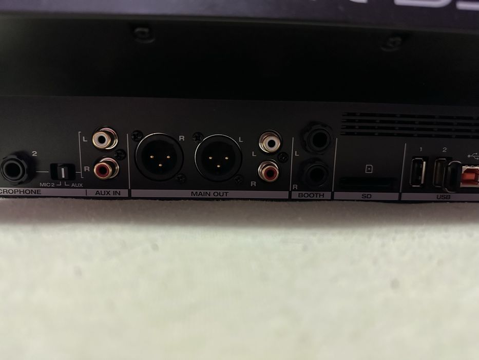 Диджейски пулт Denon SC Live 4