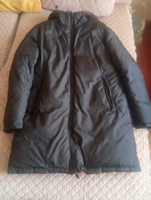 Продам зимние куртки