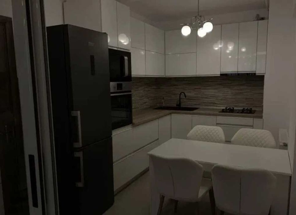 Дава се под наем Двустаен апартамент в Пловдив, Южен - 60 кв.м за 173.4 € - Снимка #1