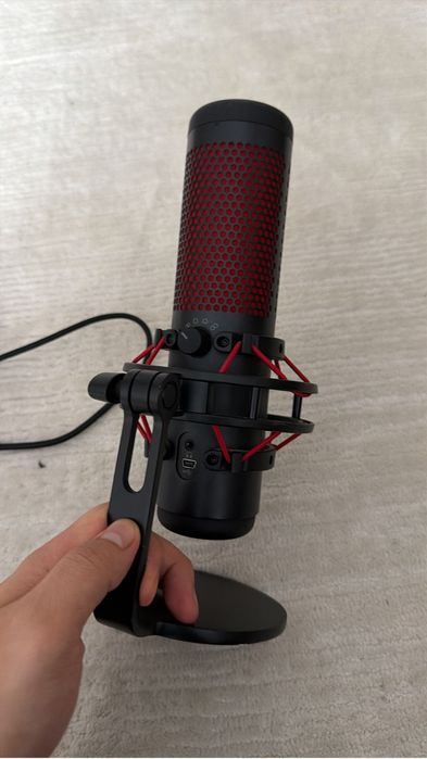 Микрофон HyperX Quadcast