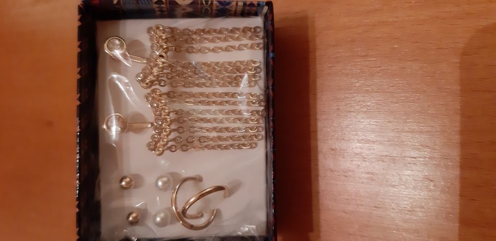 Комплект бижута Avon Maxima и комплект обици Boho mix