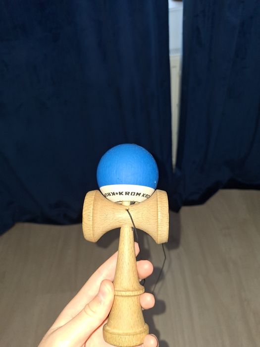 Kendama krom pop albasra plus bila alba krom.