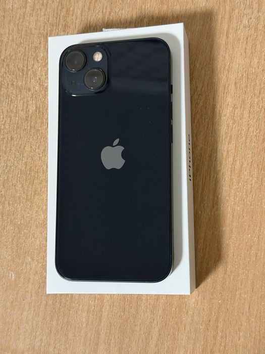 Продам Iphone 13