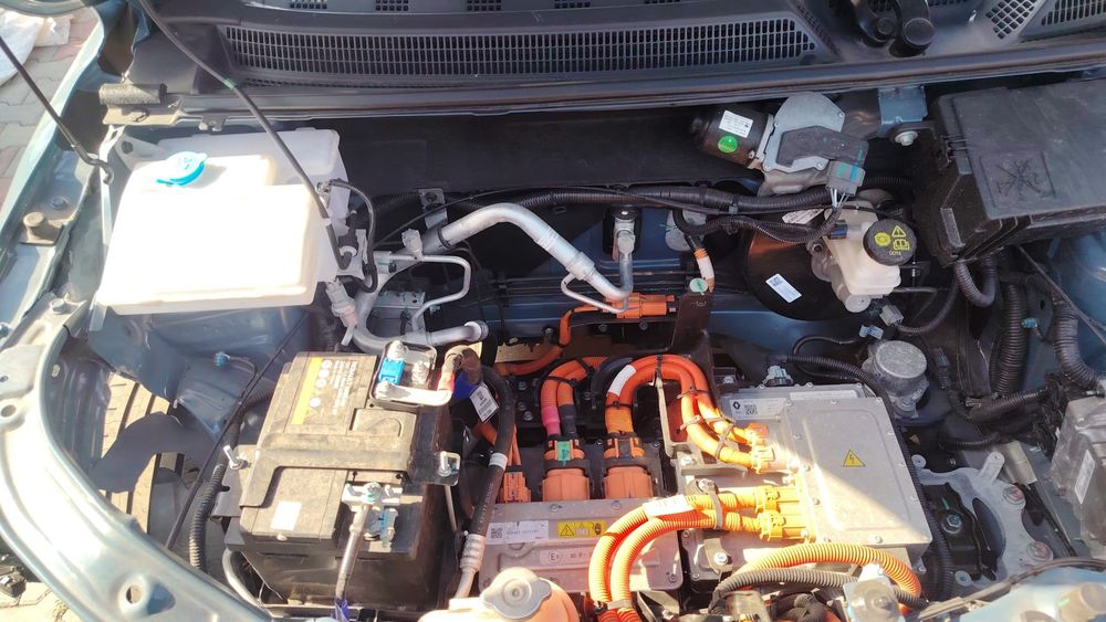 Vând Dacia Spring avariat an 2023