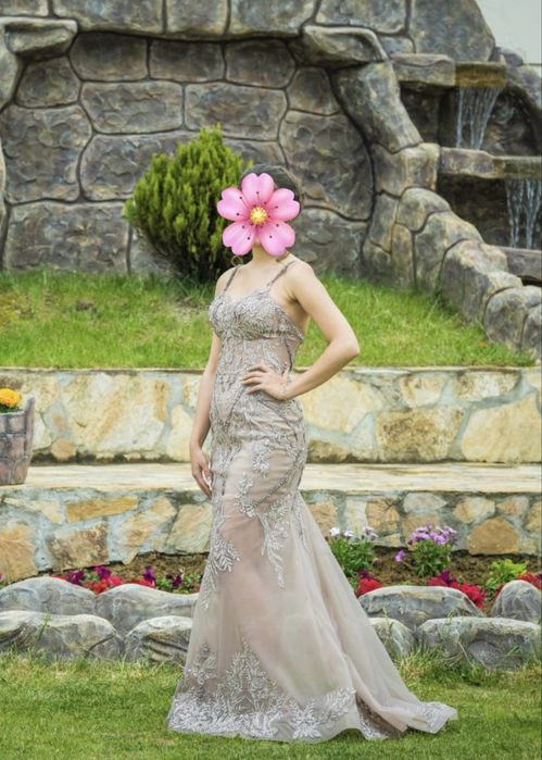 Дълга официална рокля