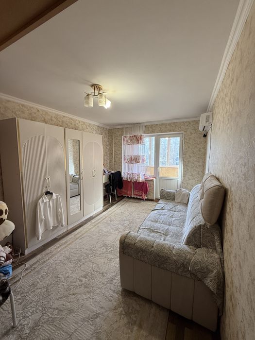 4мкр 3эт 3ком срочно