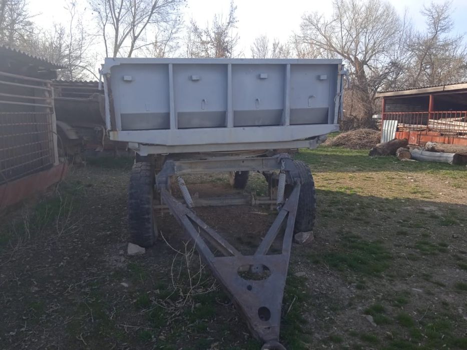 Трактор с тележкой