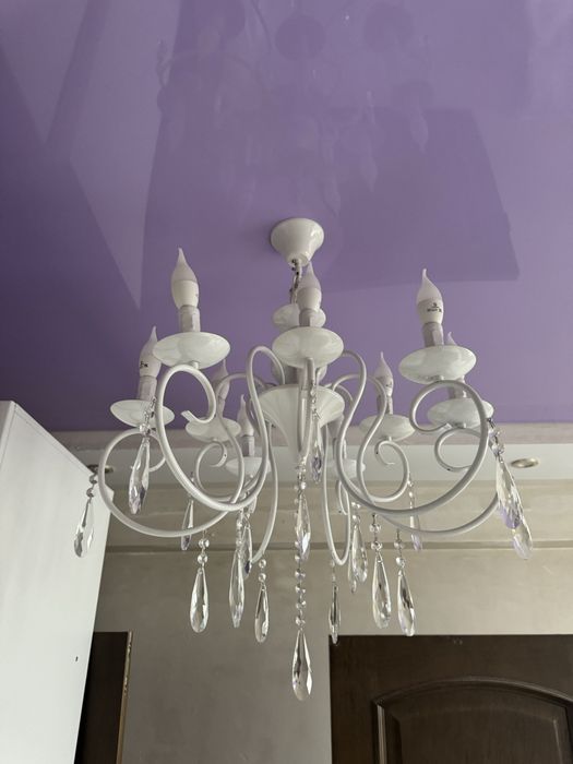 Продам Люстра в отличном состоянии