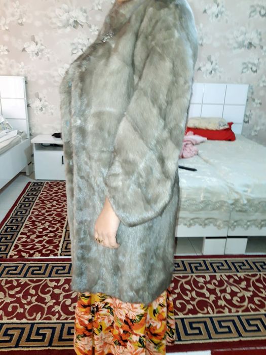 Шуба норка очень красивый цвет срочно продаю цены окчатилная