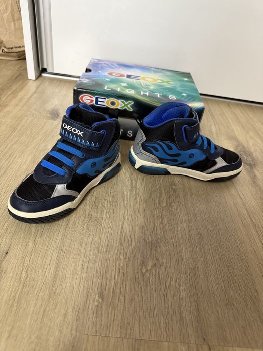 Adidasi inalti Geox cu lumini