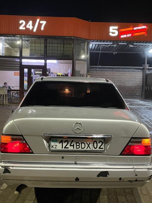 Mercedes Benz w124