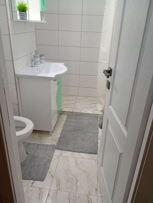 Închiriez apartament 2 camere  decomandat Alfa
