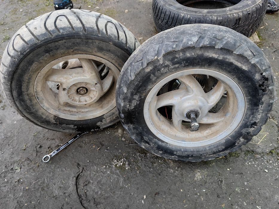 На Части Piaggio Typhoon