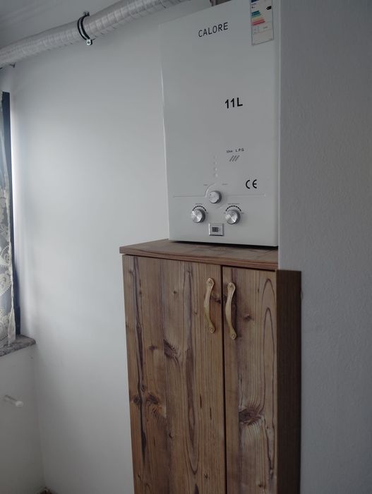 Vand garsoniera complect renovata si mobilata