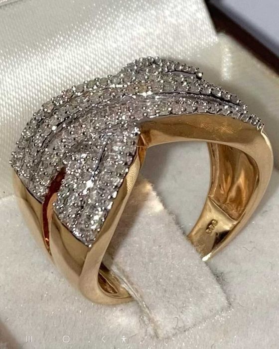 Inel superb din aur galben/alb 14 k+ 220 briliante/ baghete total 2ct