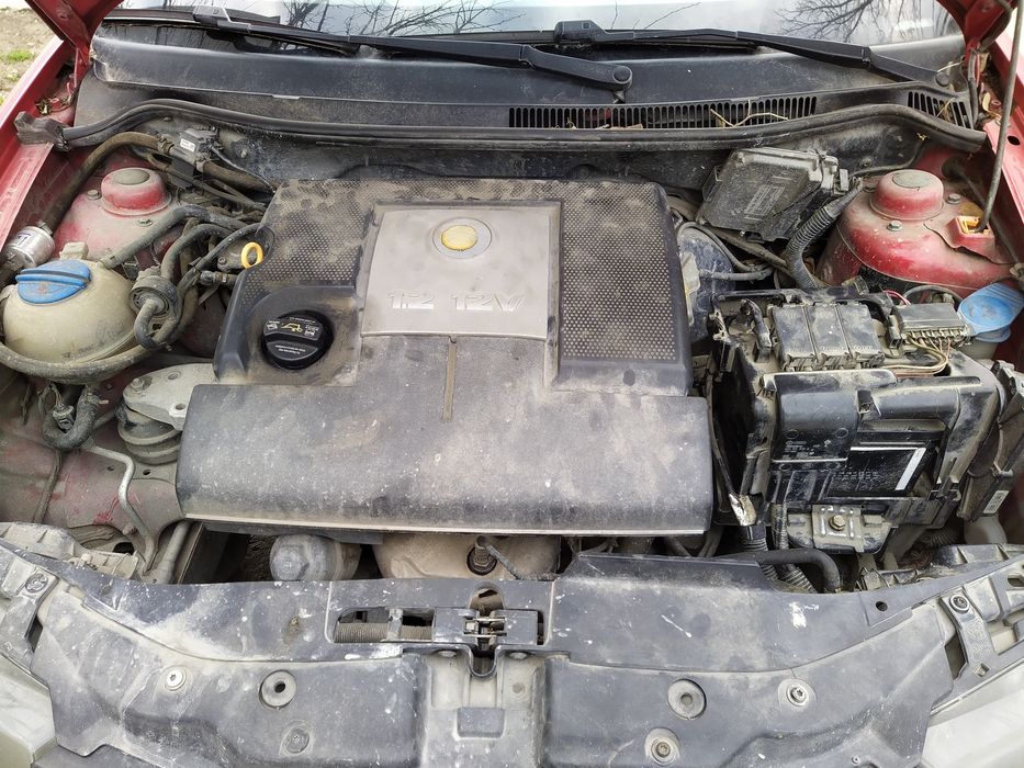 Продавам на части SEAT IBIZA 1.2 12V 2006 г.