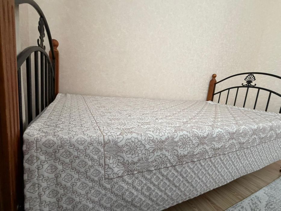 Односпальная кровать