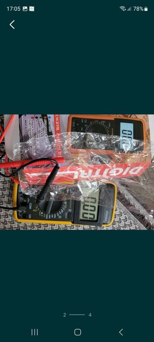 Multimeter digital