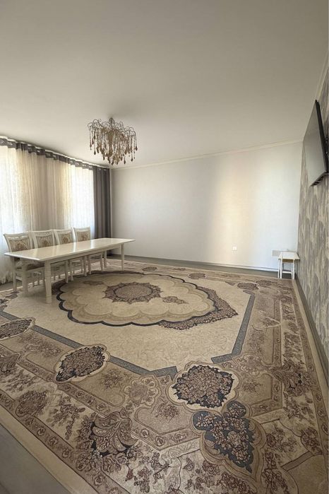 Намунали Уй сотилади