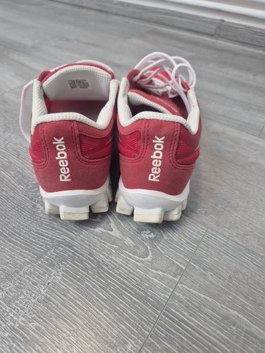Adidasi Reebok  .!!!!