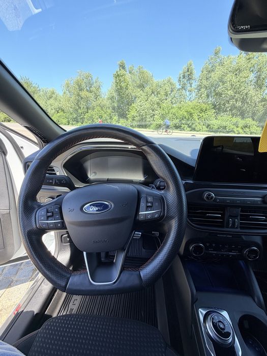 FORD Focus 2019 — imagine 3