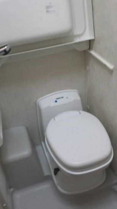 Vand  rulota fast-food, si rulota camping.