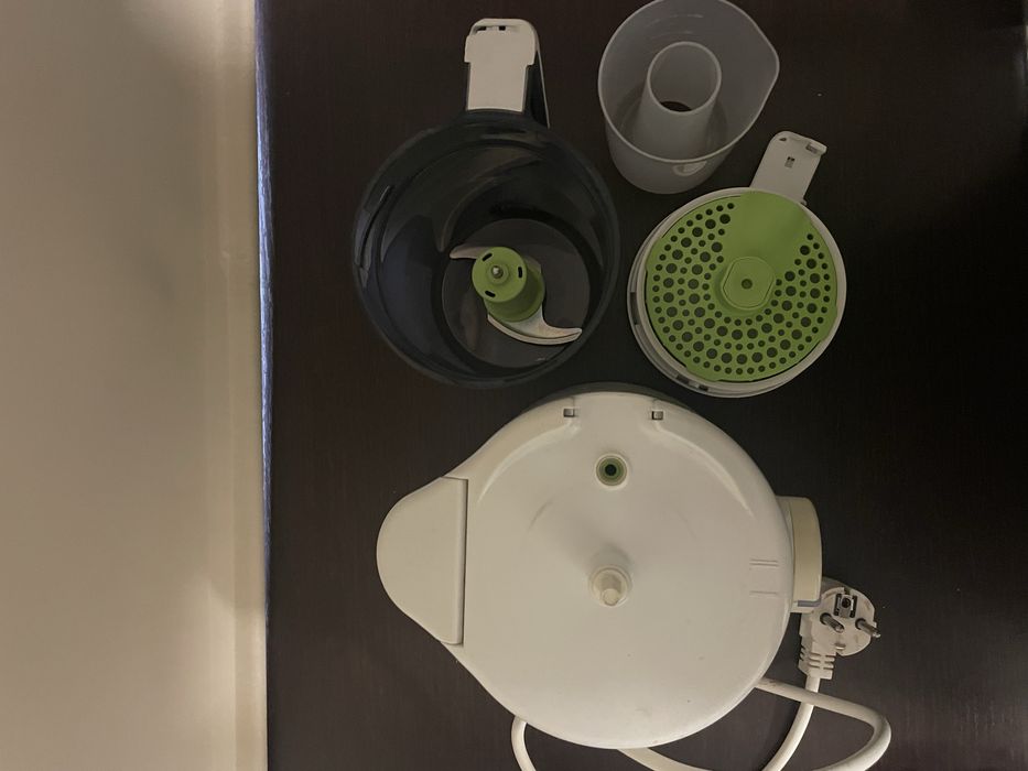 Aparat de gatit cu aburi si blender Pholips Avent pentru bebe