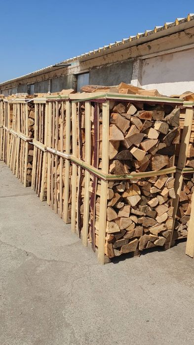 Lemn de foc de fag paletizat livrat la domiciliu