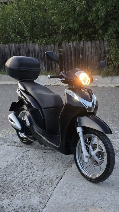 Scuter Honda SH mode 125 / 2015 / inmatriculat Ro