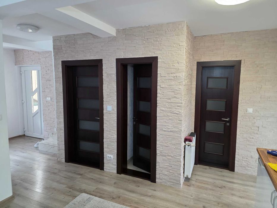 Casa de lociuit cu doua niveluri P +1