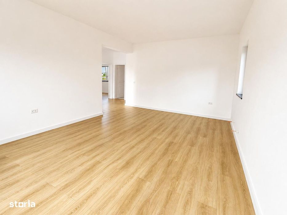 Casa 3 camere, 2 bai, FiNALIZATA, CANALIZARE Miroslava Ciurbesti