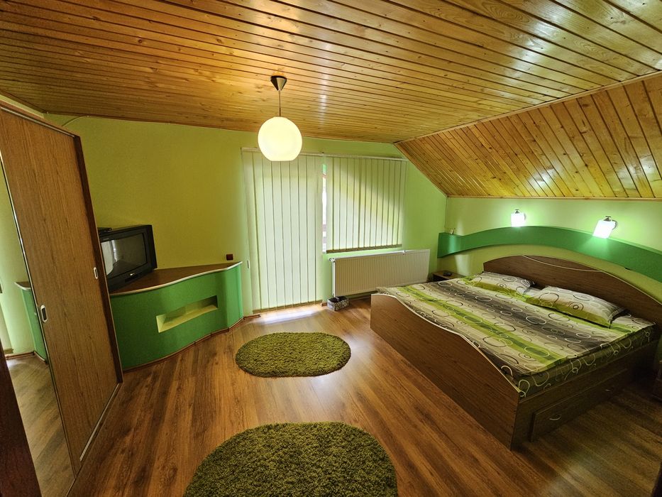 OCUPAT DE REVELION! Cazare Predeal! De închiriat vila întreagă!