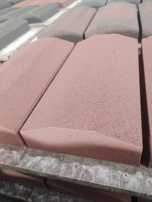 Capace de gard (interval) vibropresate