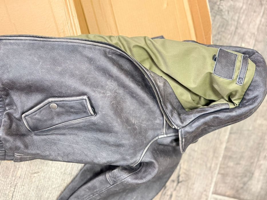 Продам куртку демисезонную. Натуральная кожа. Новая с этикеткой.