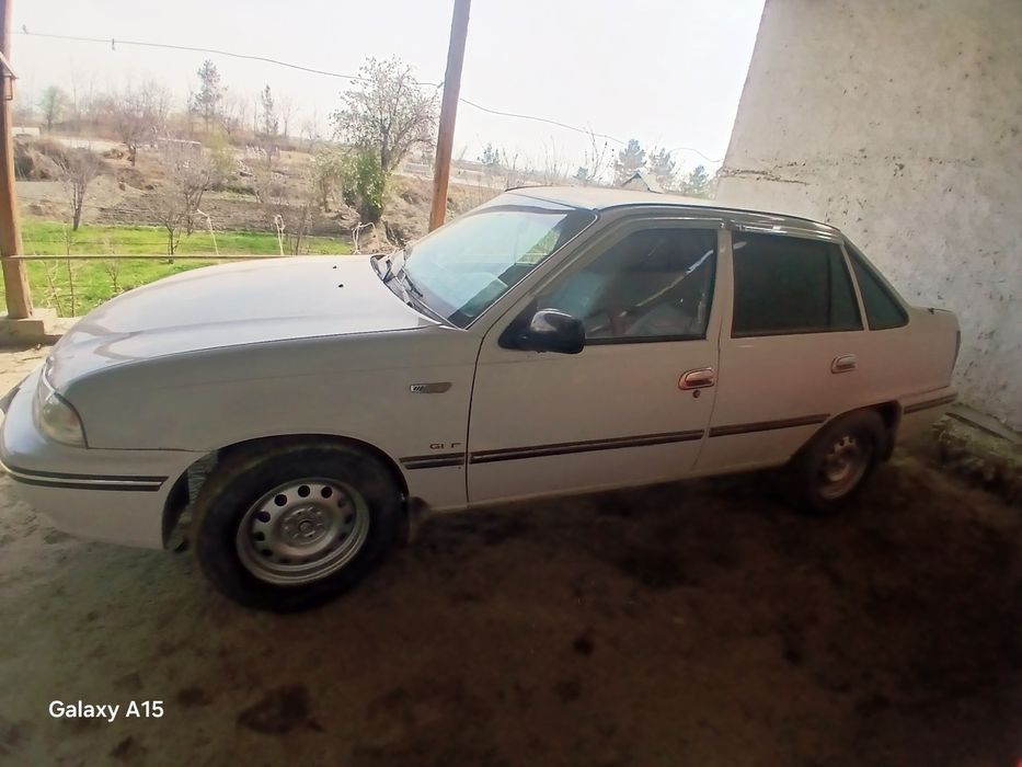 Нексия сотилади.