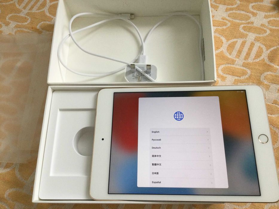 Таблет Apple 128 GB, 4 gen / поколение